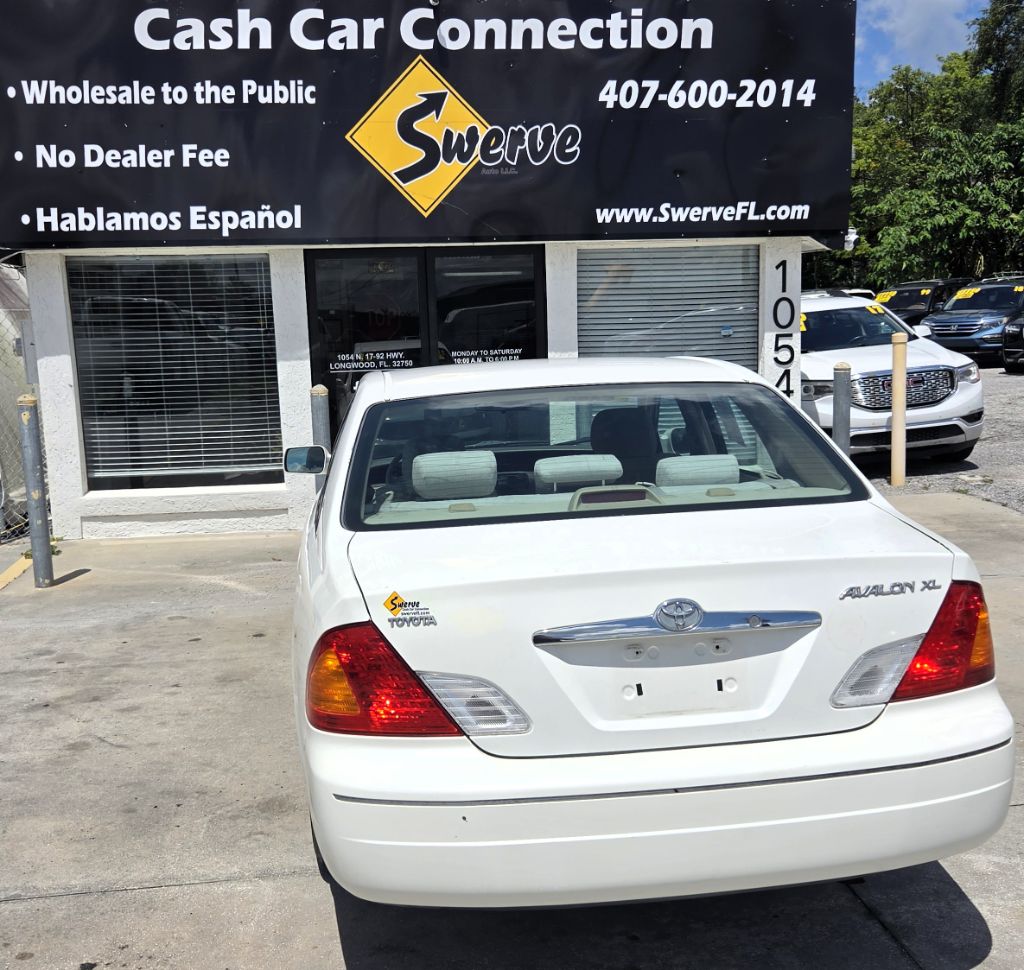 2001 Toyota Avalon - $3,750