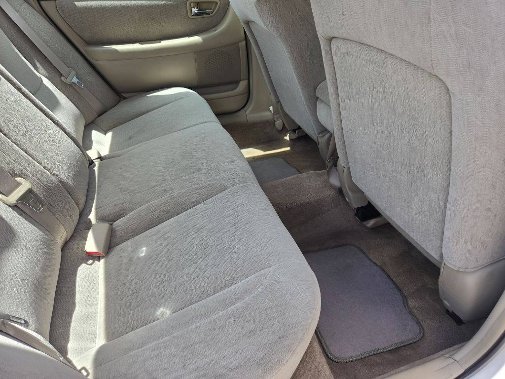 2001 Toyota Avalon - $3,750