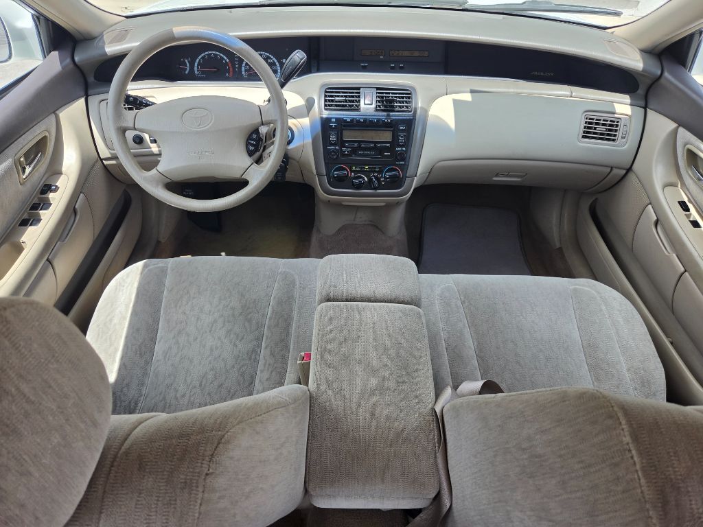 2001 Toyota Avalon - $3,750