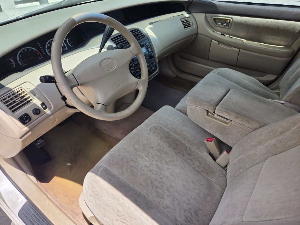 2001 Toyota Avalon - $3,750