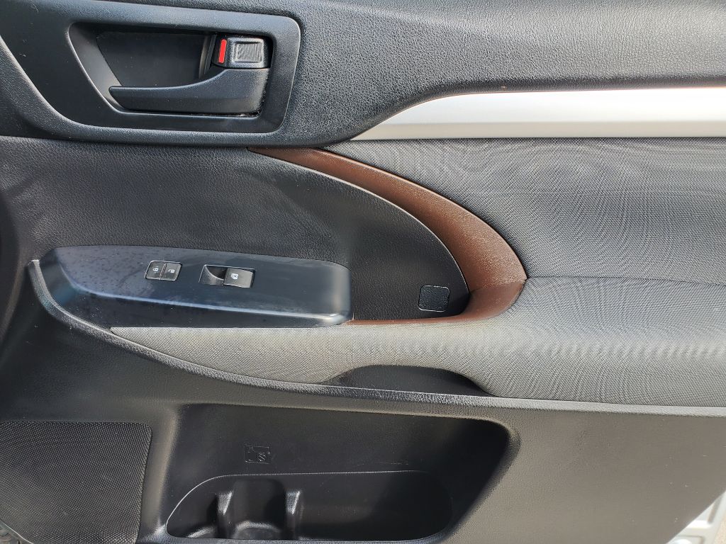 2019 Toyota Highlander - $14,750