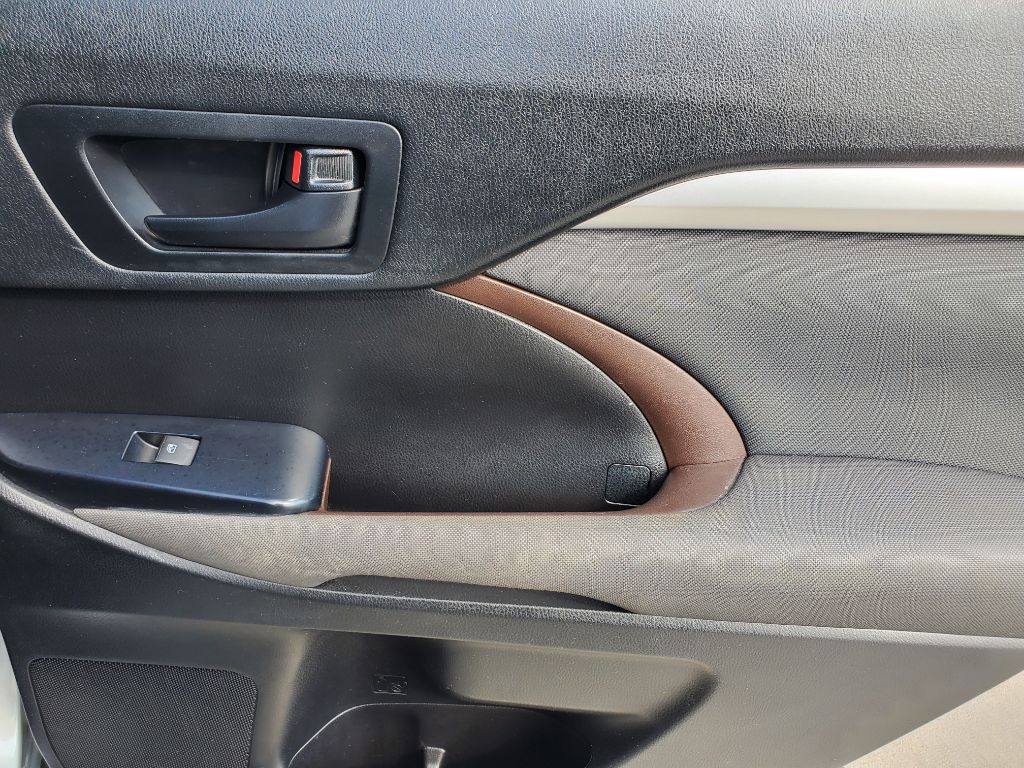 2019 Toyota Highlander - $14,750