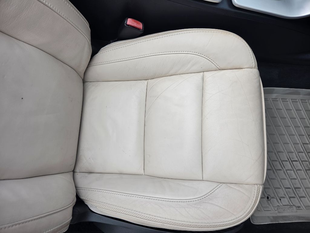 2013 Volvo C70 - $8,750