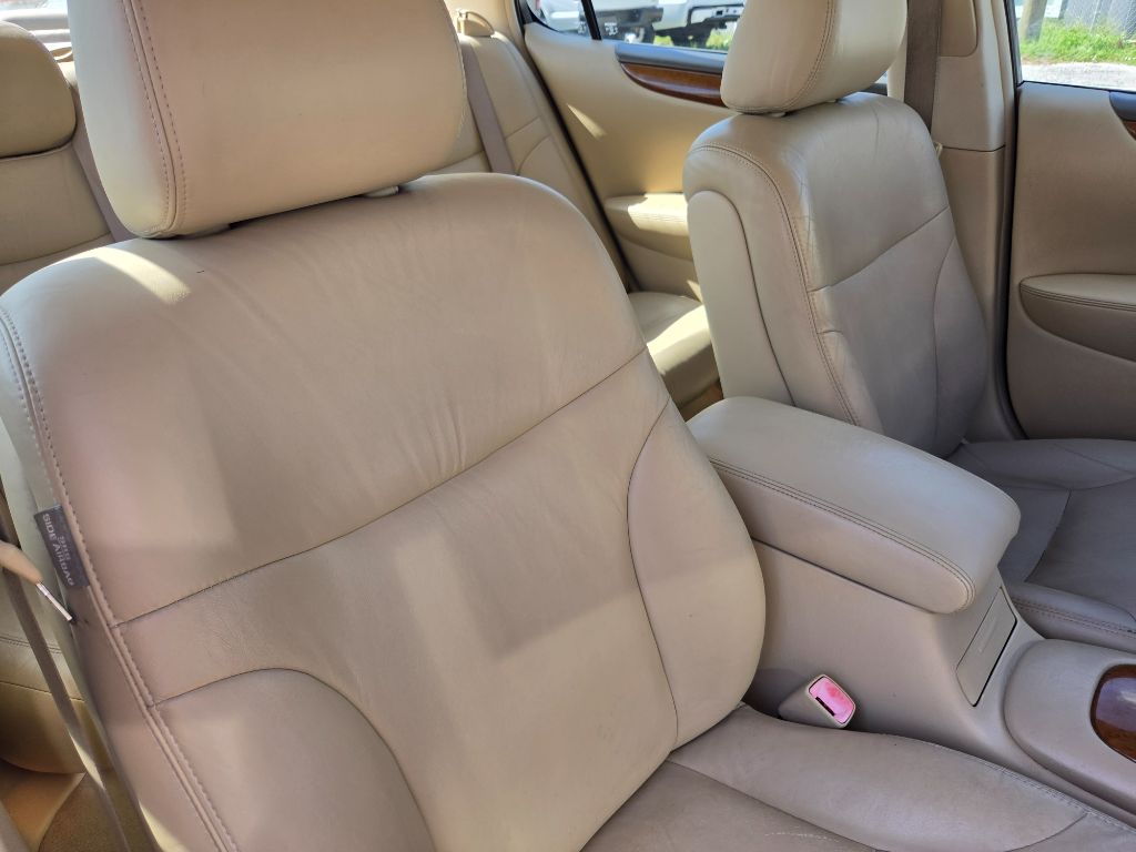 2005 Lexus ES - $5,250