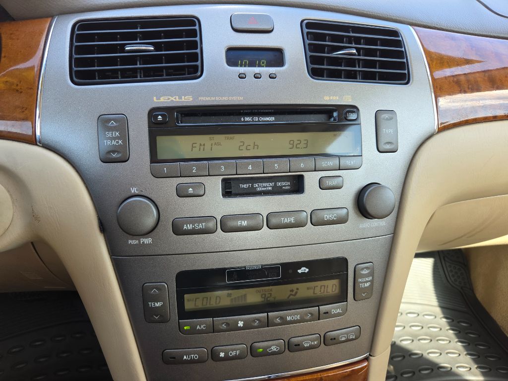 2005 Lexus ES - $5,250