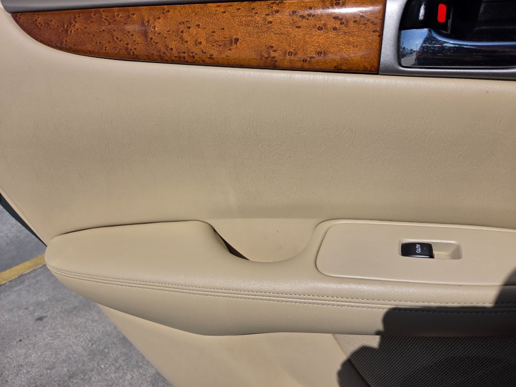 2005 Lexus ES - $5,250