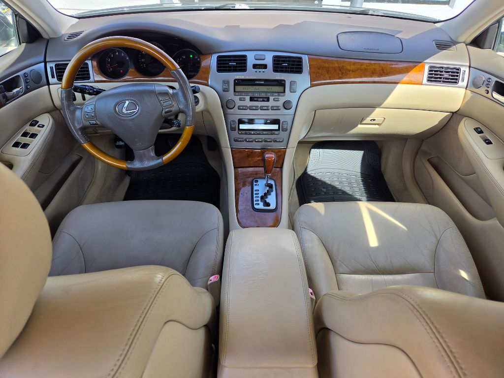 2005 Lexus ES - $5,250