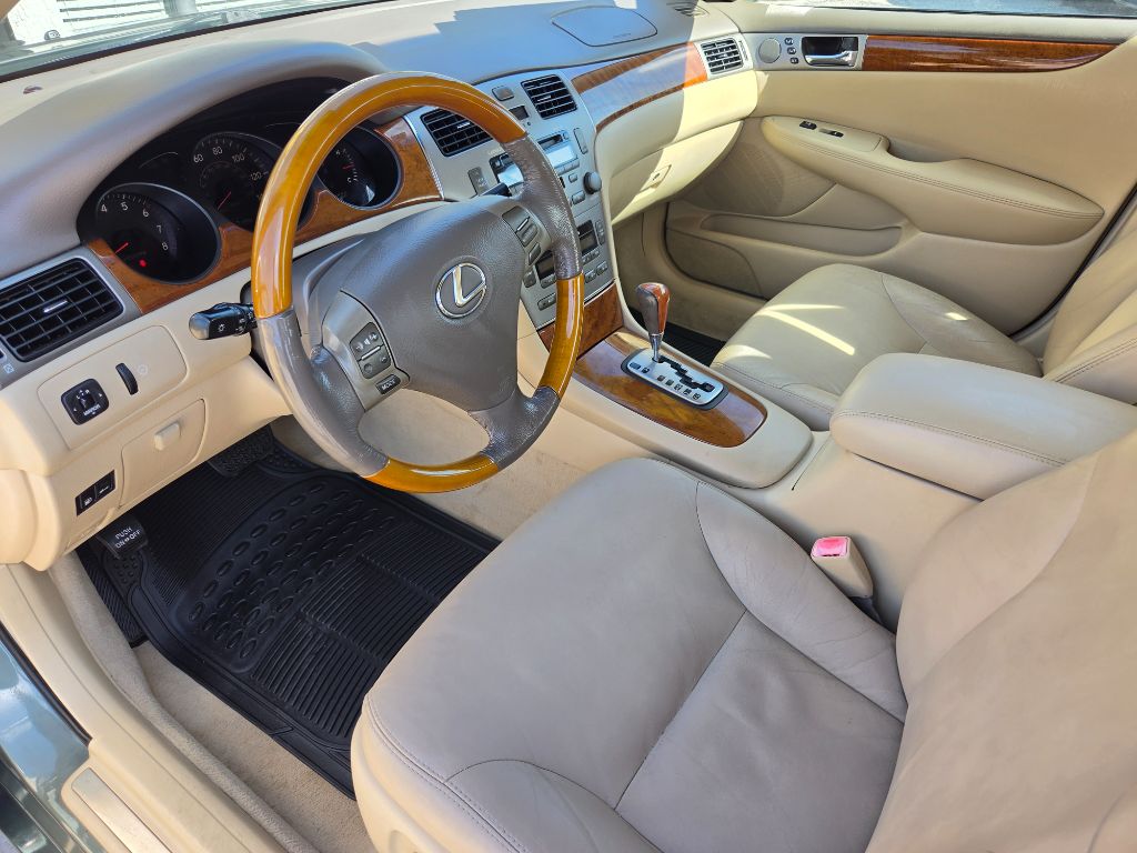 2005 Lexus ES - $5,250