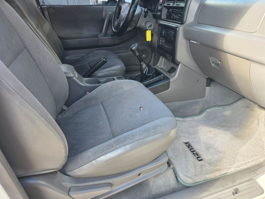 2003 Isuzu Rodeo - $3,750