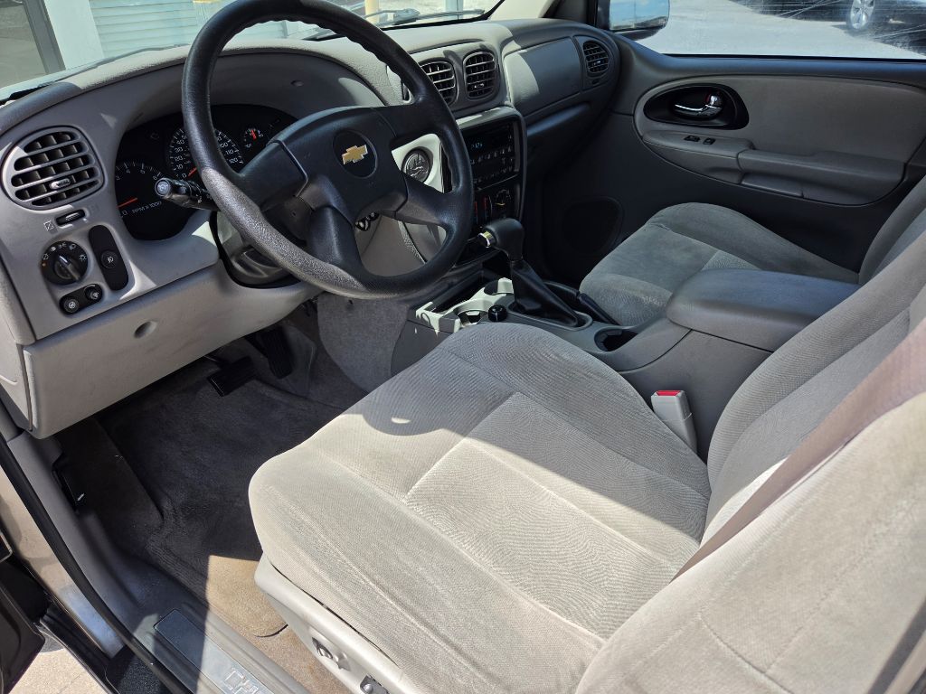 2005 Chevrolet Blazer - $3,250