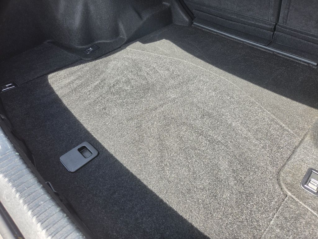 2014 Lexus IS - $9,750