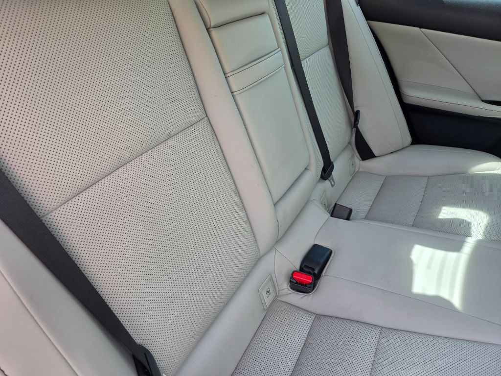 2014 Lexus IS - $9,750