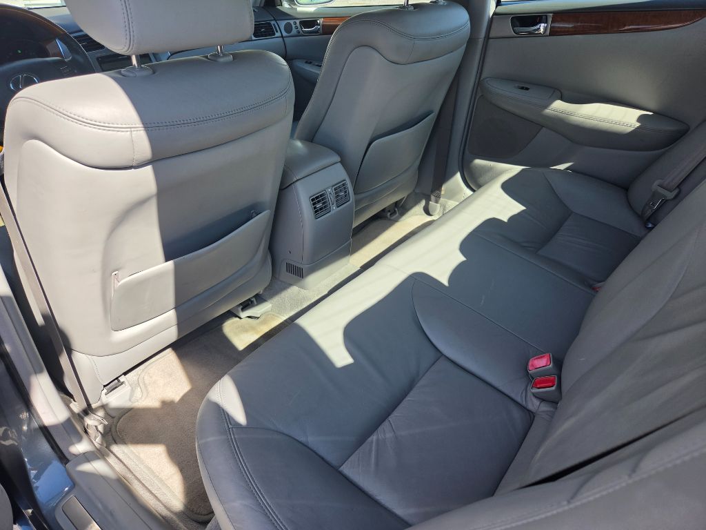 2005 Lexus ES - $6,750