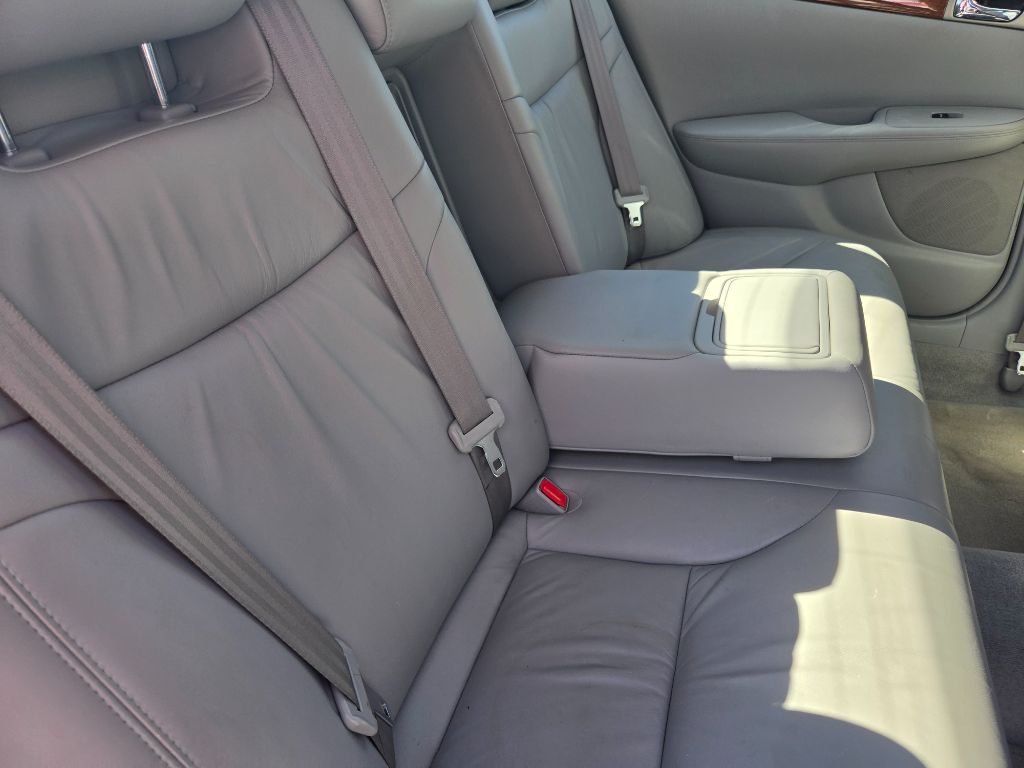 2005 Lexus ES - $6,750