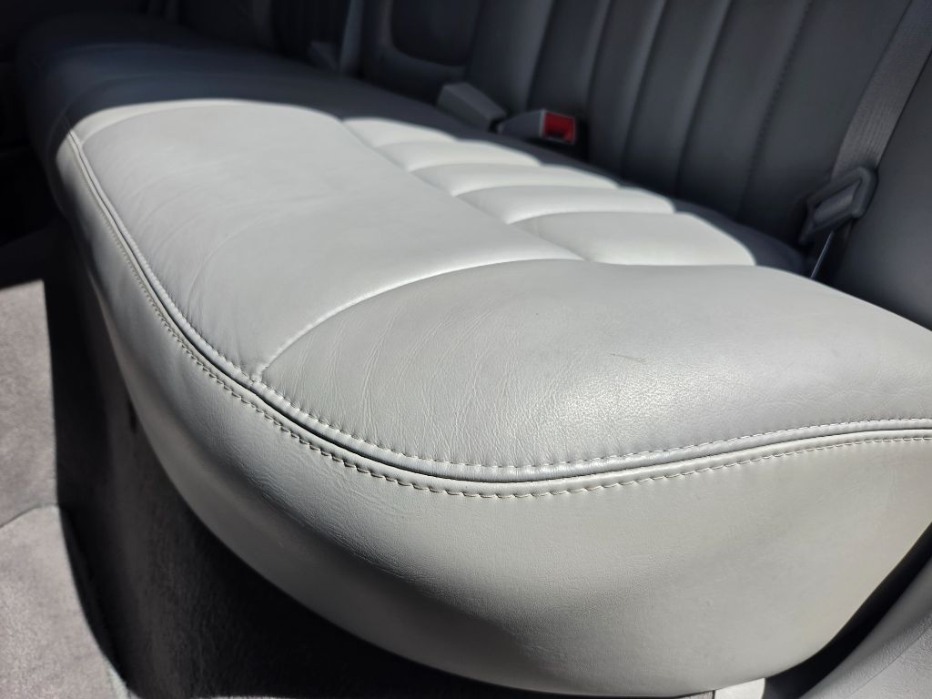 2005 Lincoln Town Car - $7,750