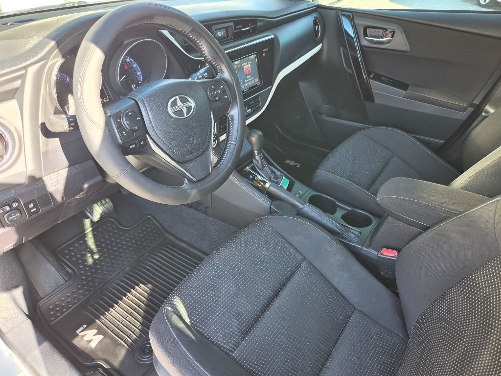 2016 Toyota Scion Im - $9,750