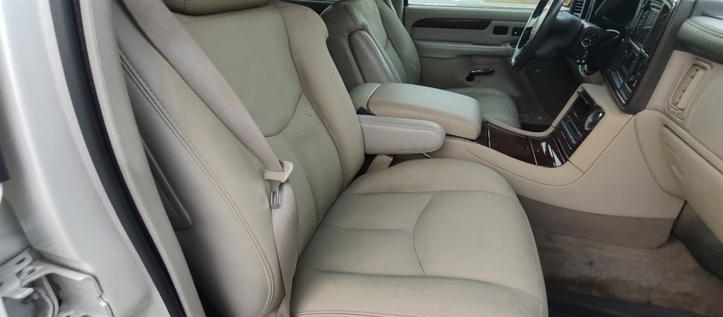 2005 Cadillac Escalade - $6,400