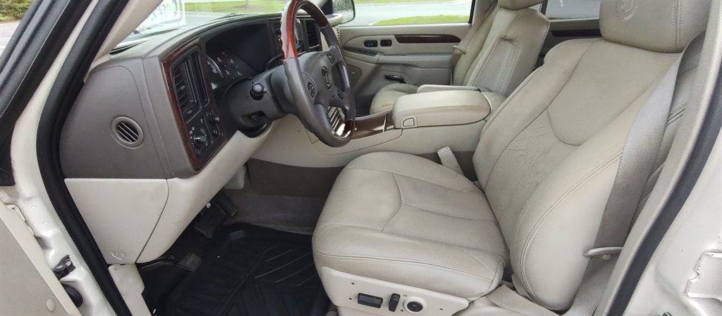 2005 Cadillac Escalade - $6,400