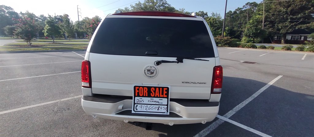 2005 Cadillac Escalade - $6,400