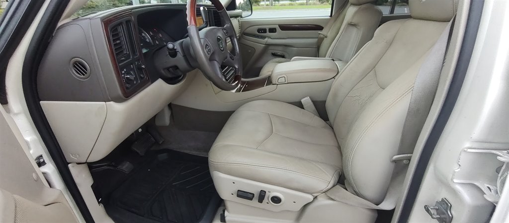 2005 Cadillac Escalade - $6,400