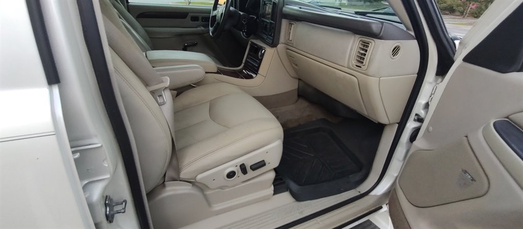 2005 Cadillac Escalade - $6,400