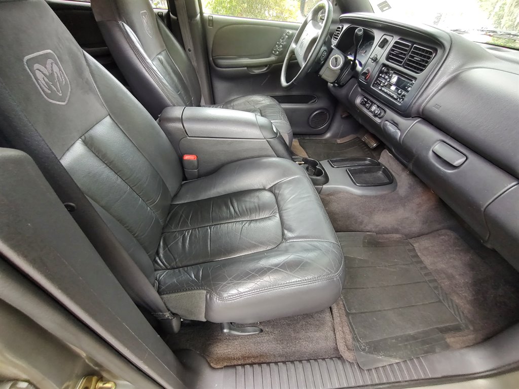 1999 Dodge Durango SLT photo