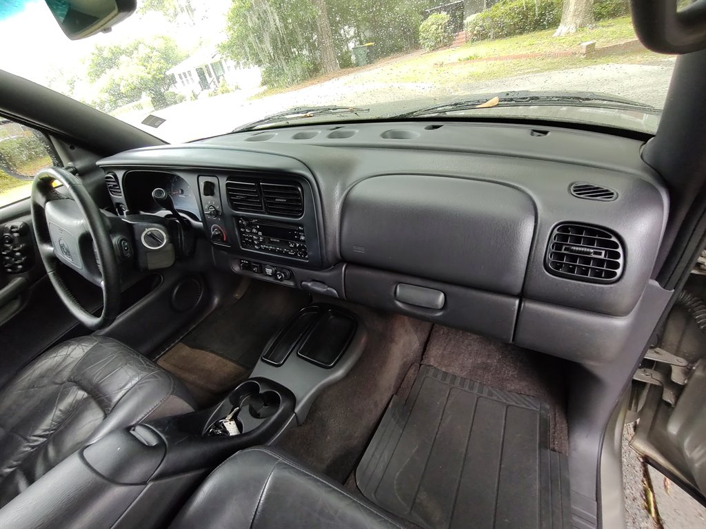 1999 Dodge Durango SLT photo