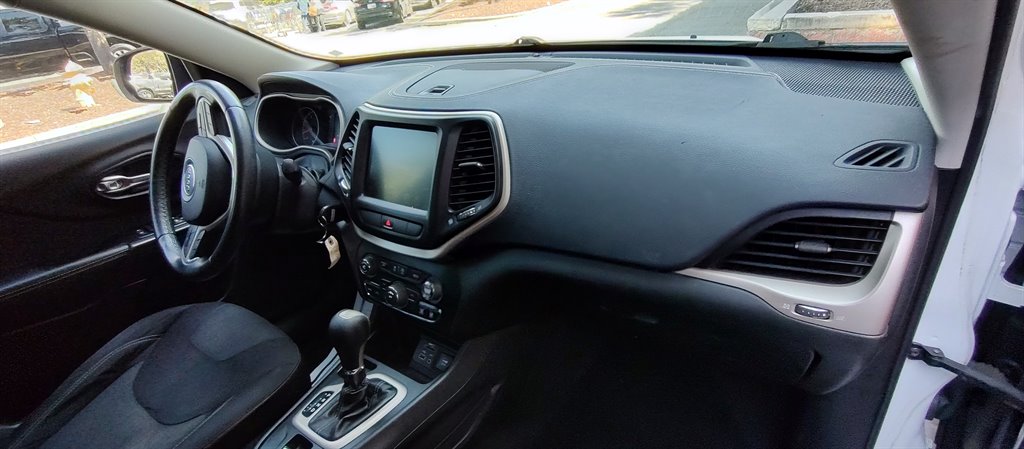 2015 Jeep Cherokee Latitude photo