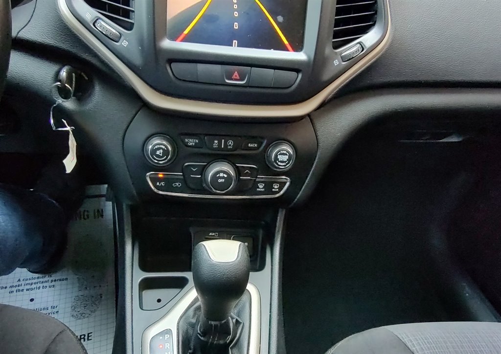 2015 Jeep Cherokee Latitude photo