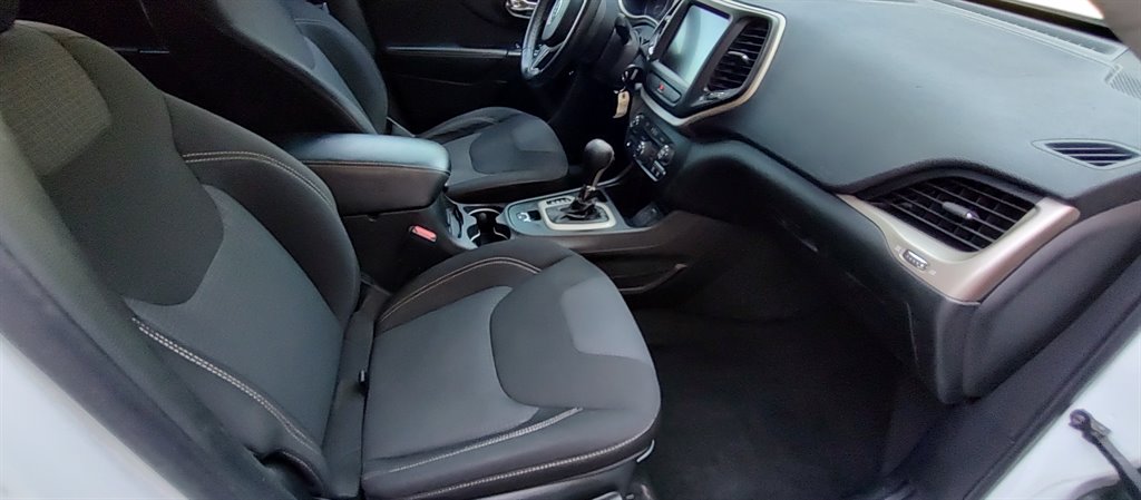 2015 Jeep Cherokee Latitude photo