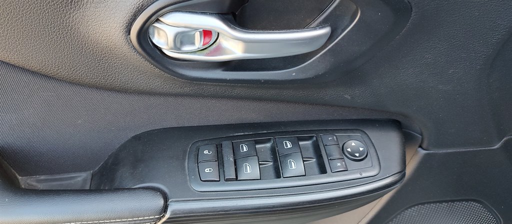 2015 Jeep Cherokee Latitude photo