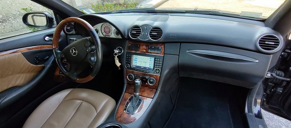 2009 Mercedes-Benz CLK-Class CLK350 photo