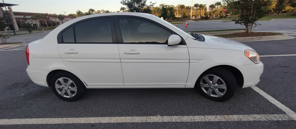 2011 Hyundai Accent - $6,599