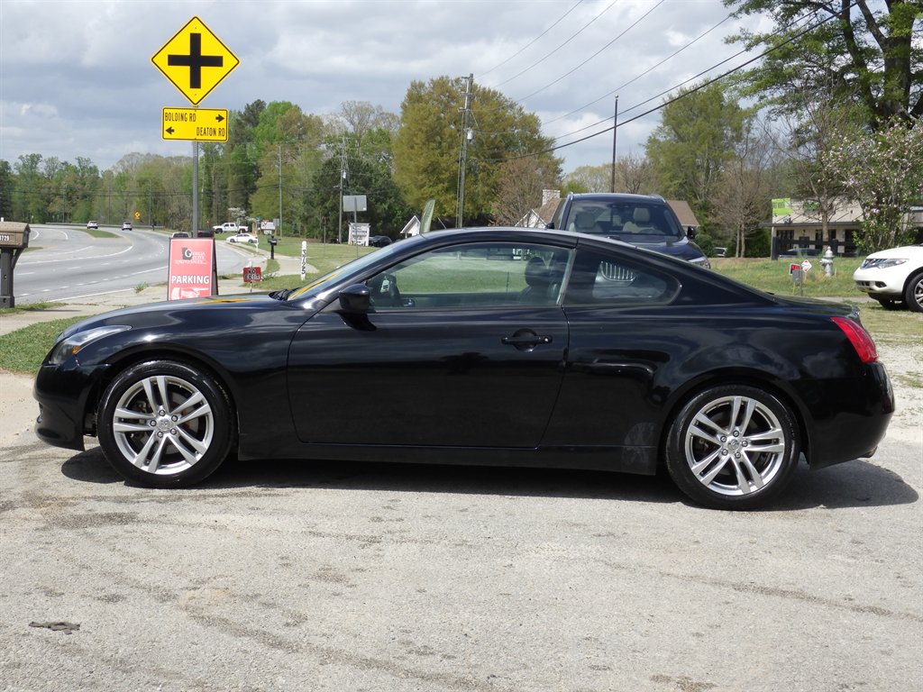 2009 Infiniti Integra photo