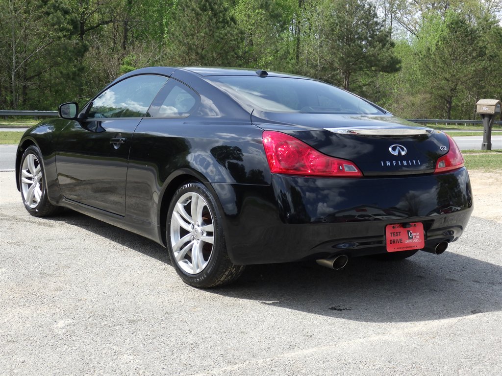 2009 Infiniti Integra photo