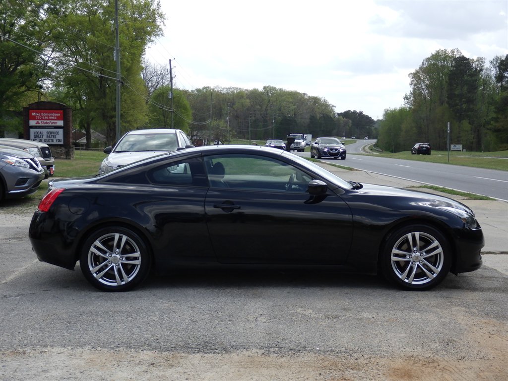 2009 Infiniti Integra photo
