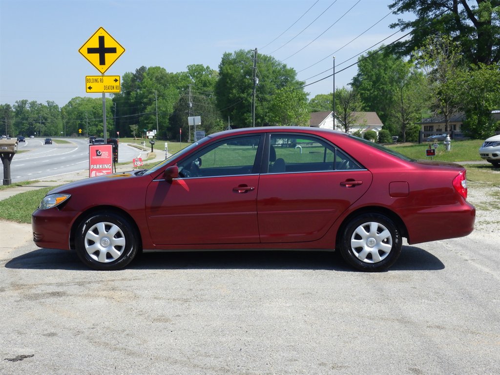 2003 Toyota Camry LE photo