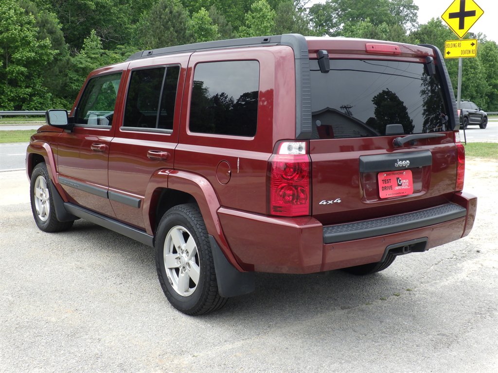 2008 Jeep Commander Sport photo