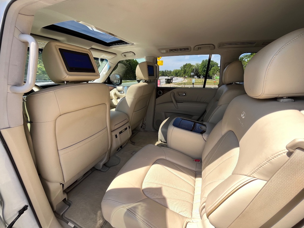 2012 INFINITI Qx56
