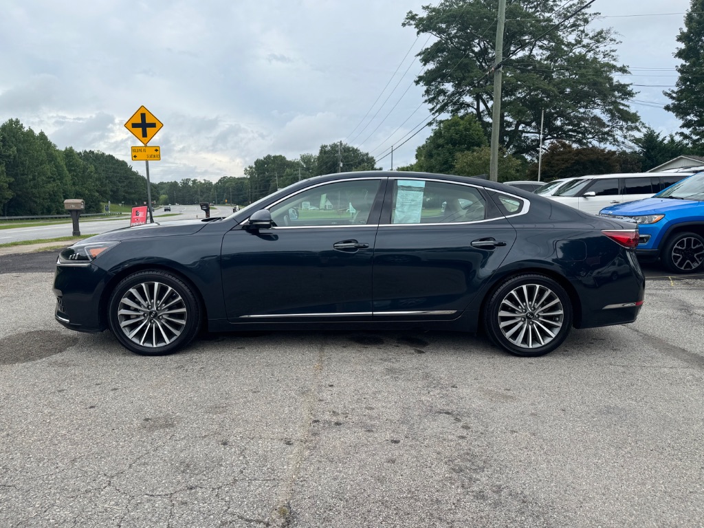 2017 Kia Cadenza