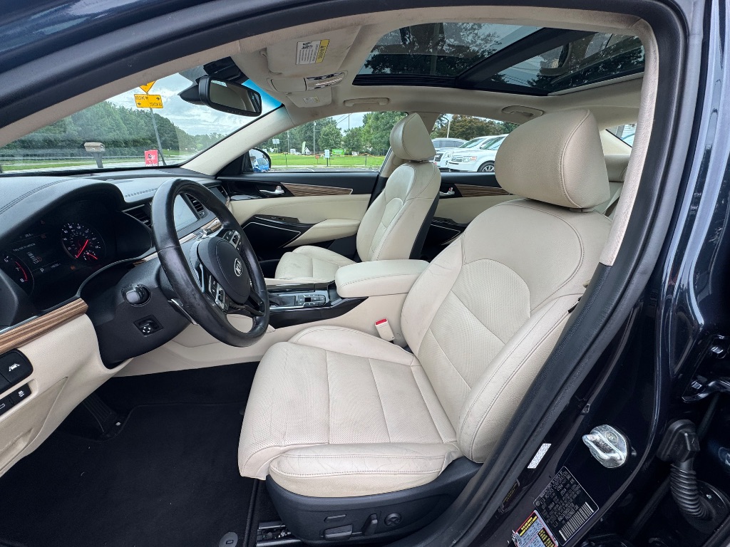 2017 Kia Cadenza