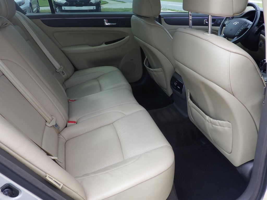 2010 Hyundai Genesis
