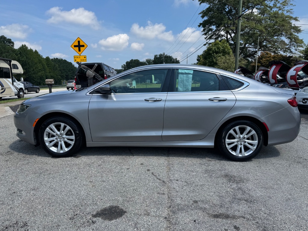 2017 Chrysler 200
