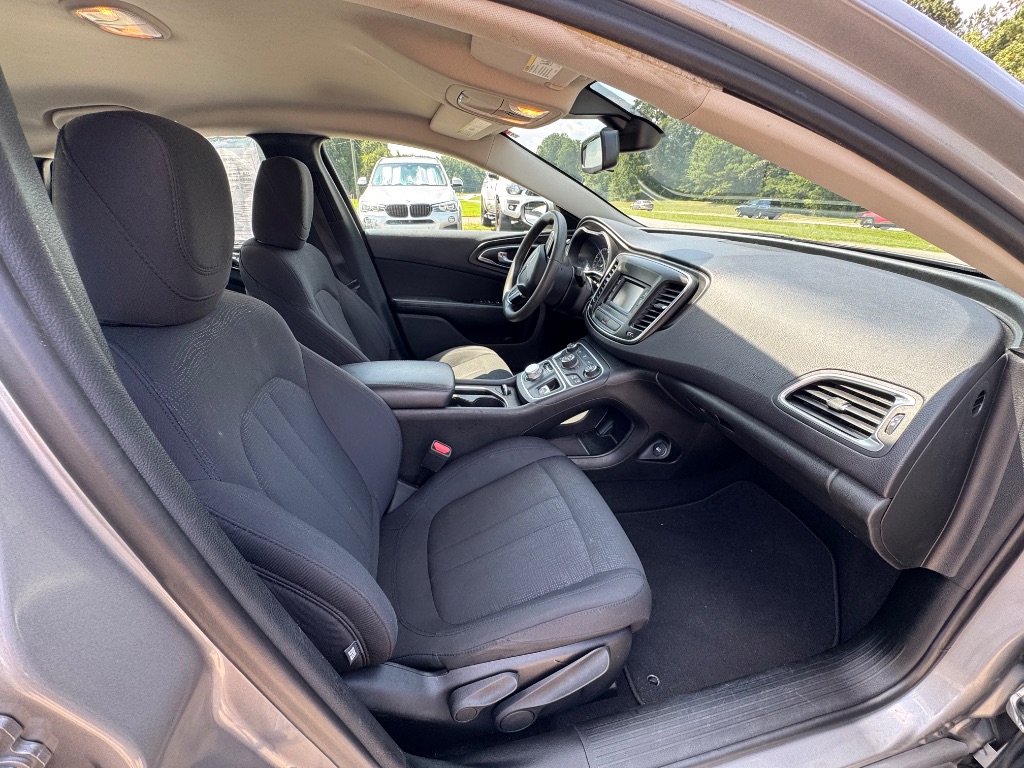 2017 Chrysler 200