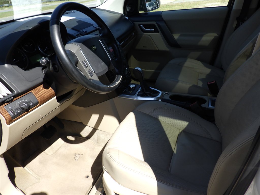 2010 Land Rover LR2