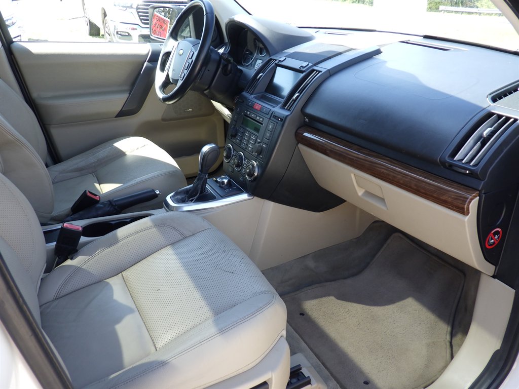 2010 Land Rover LR2