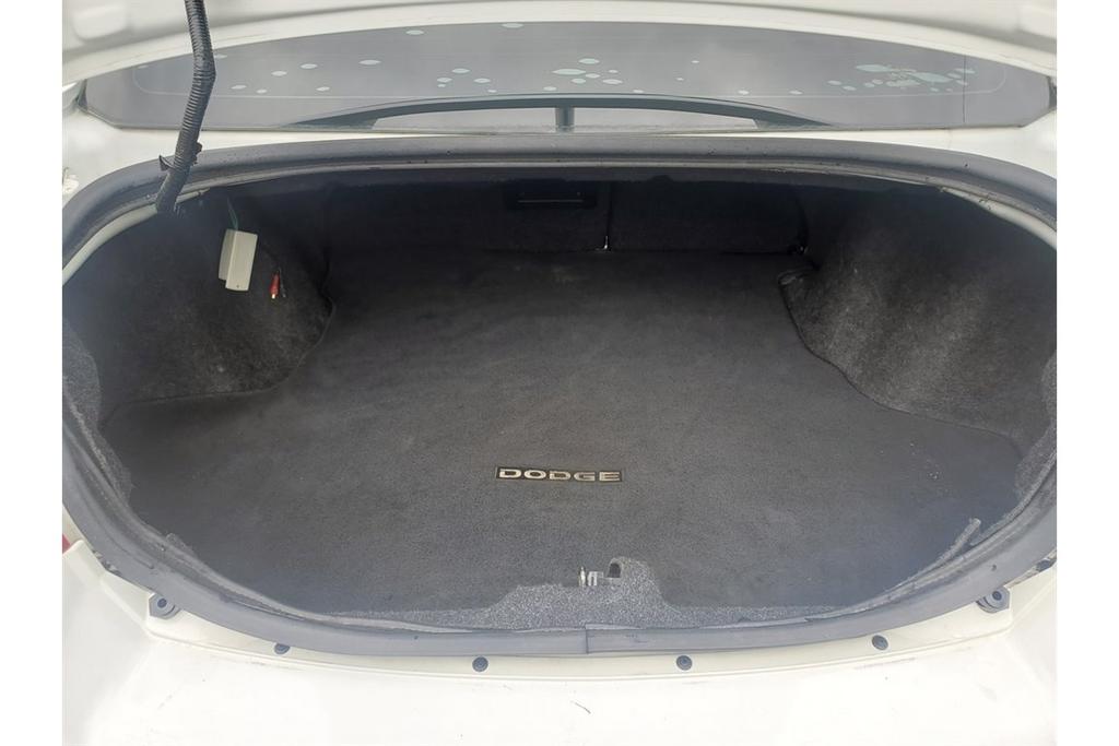 2013 Dodge Avenger SXT photo