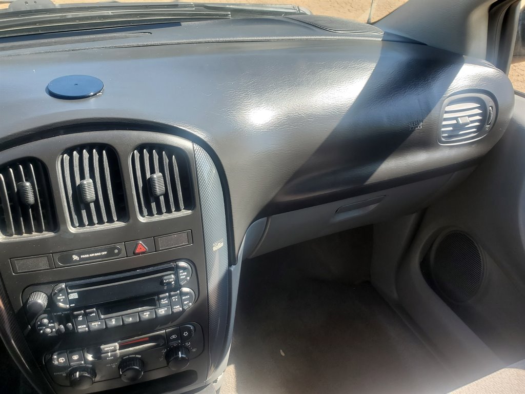 2006 Dodge Grand Caravan SXT photo