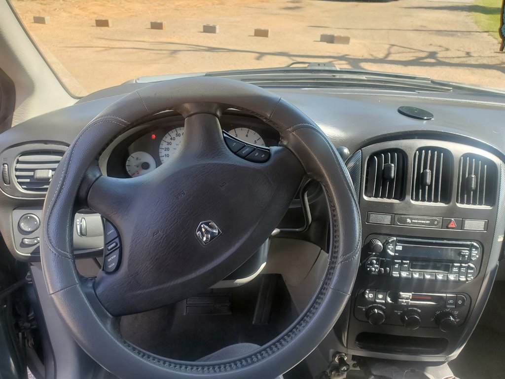 2006 Dodge Grand Caravan SXT photo