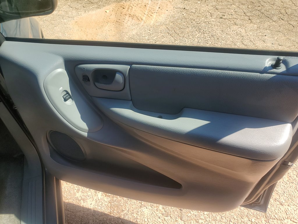 2006 Dodge Grand Caravan SXT photo